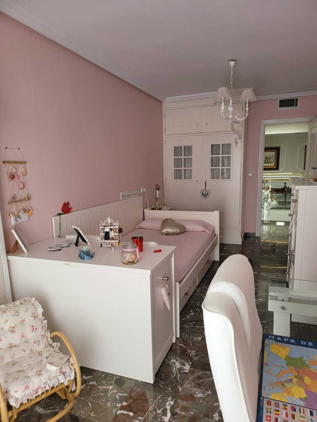 Habitación 550 m², Jaén