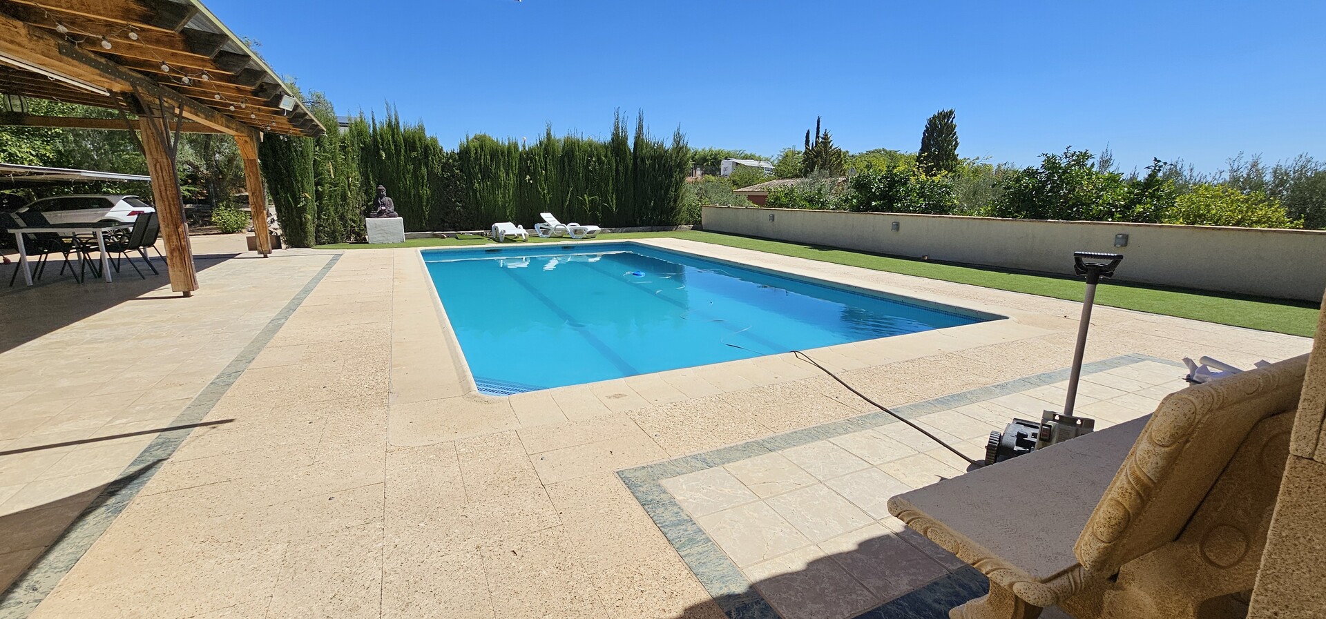Piso de 1500 m² en Totana