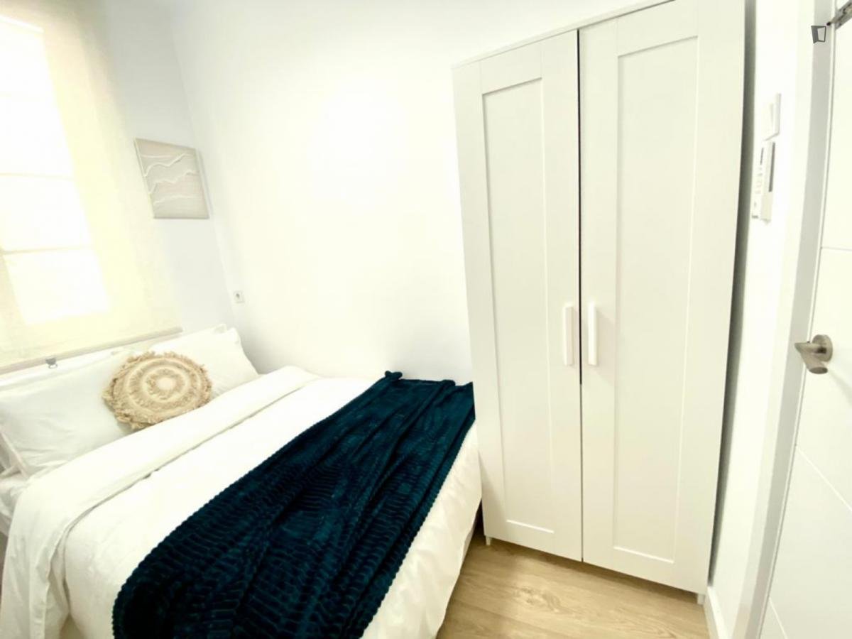 Room for rent, Madrid