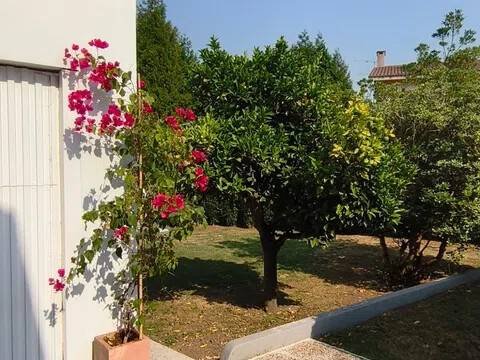 Casa de 280 m² en Oleiros