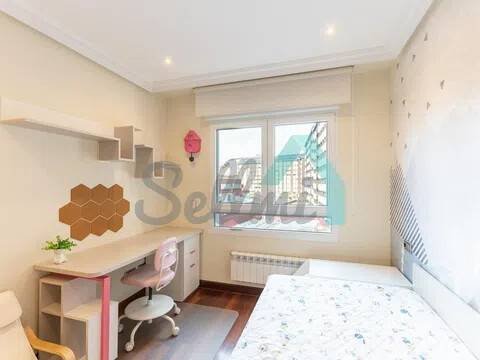 Piso de 112 m² en Oviedo
