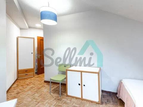Piso de 140 m² en Oviedo