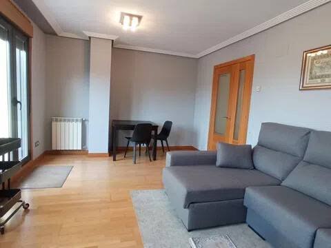 Piso de 93 m² en Oviedo