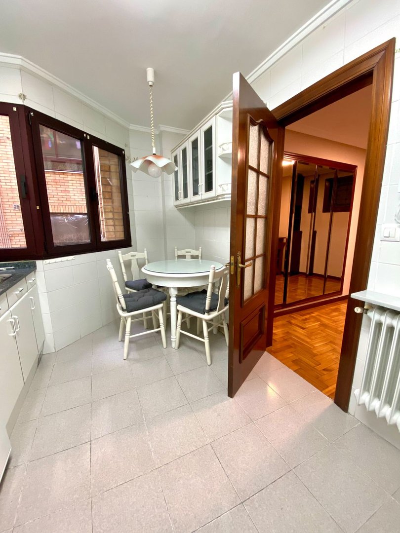 Wohnung 90 m² in Oviedo