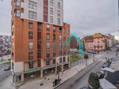 Wohnung 101 m² in Oviedo