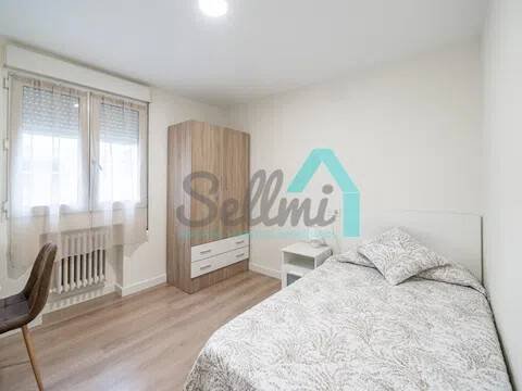 Piso de 86 m² en Oviedo