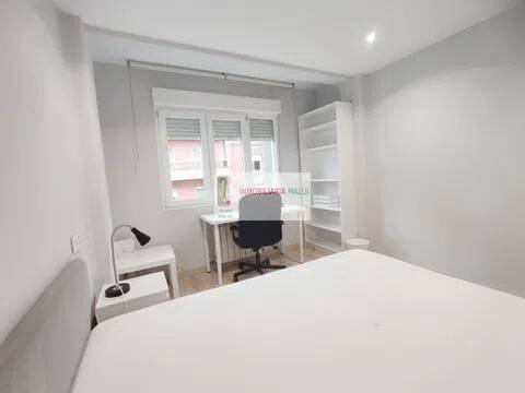 Pis de 80 m² a Oviedo