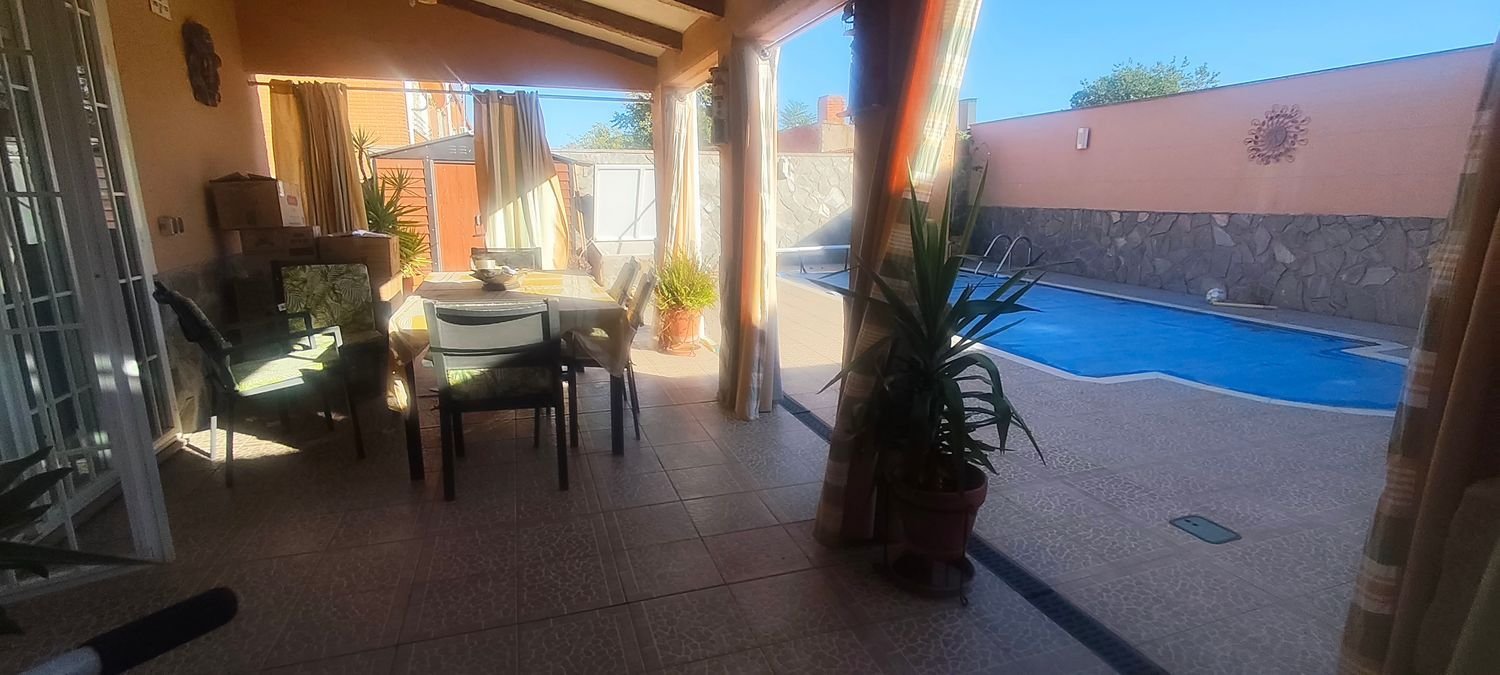 Casa de 175 m² a Las Ventas de Retamosa