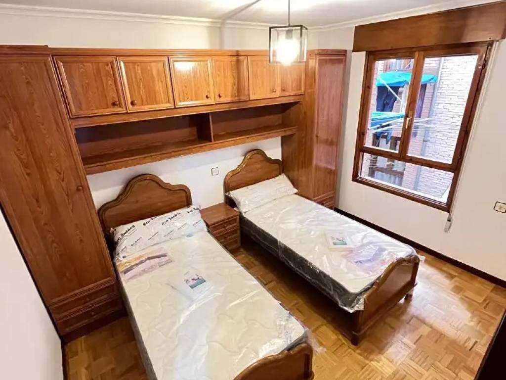 Piso de 70 m² en Oviedo