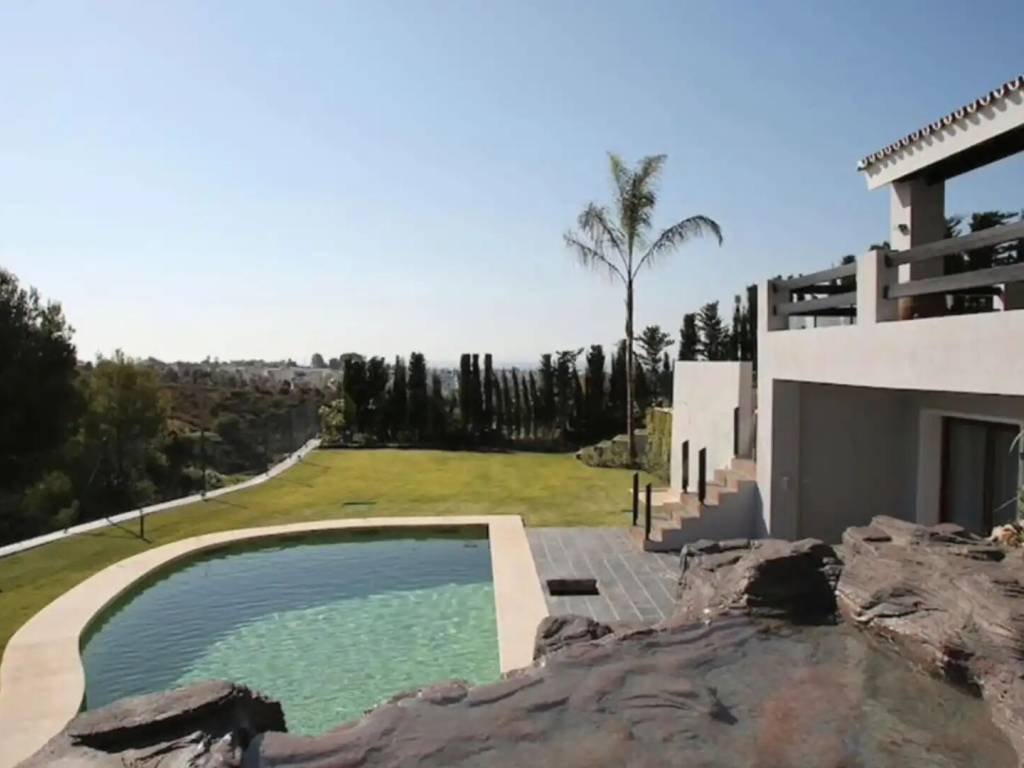 Casa de 340 m² en Estepona