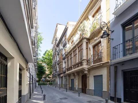Piso de 80 m² en Granada