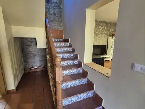 Casa de 140 m² en Gemuño