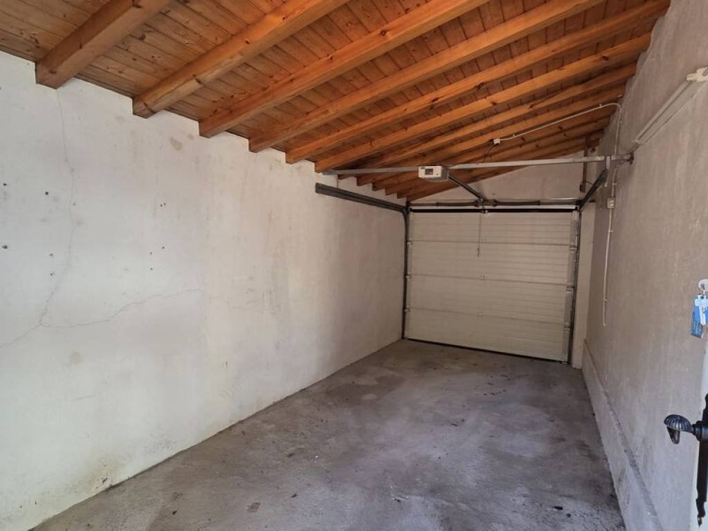 Casa de 180 m² en Teo
