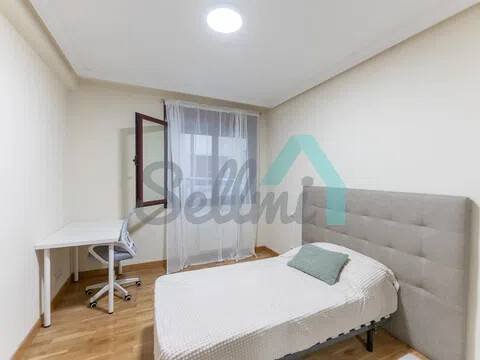 Piso de 66 m² en Oviedo