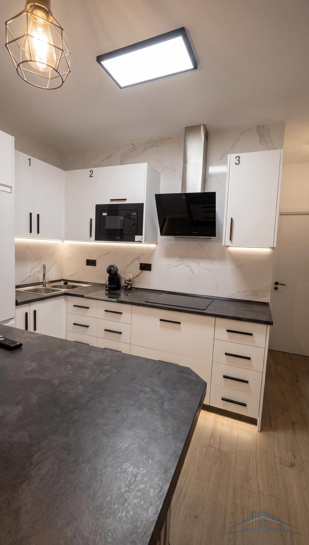 Zimmer 90 m², Almería