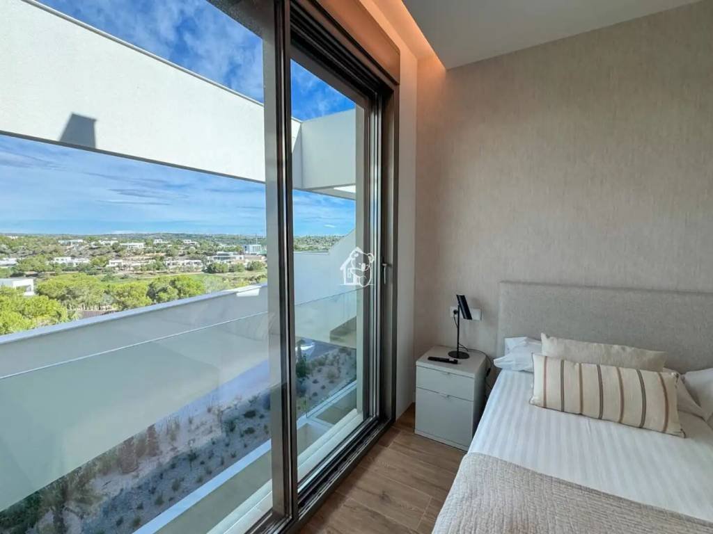 Pis de 360 m² a Oriola