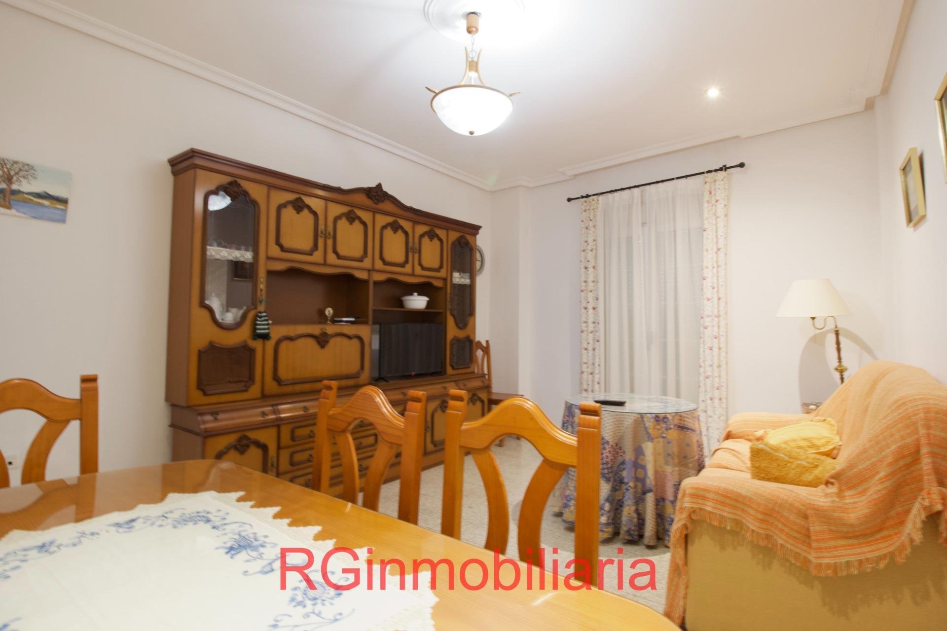 Piso de 108 m² en Orellana la Vieja