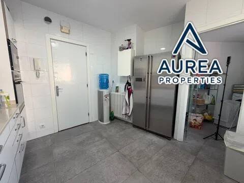 Haus 357 m² in Esplugues de Llobregat