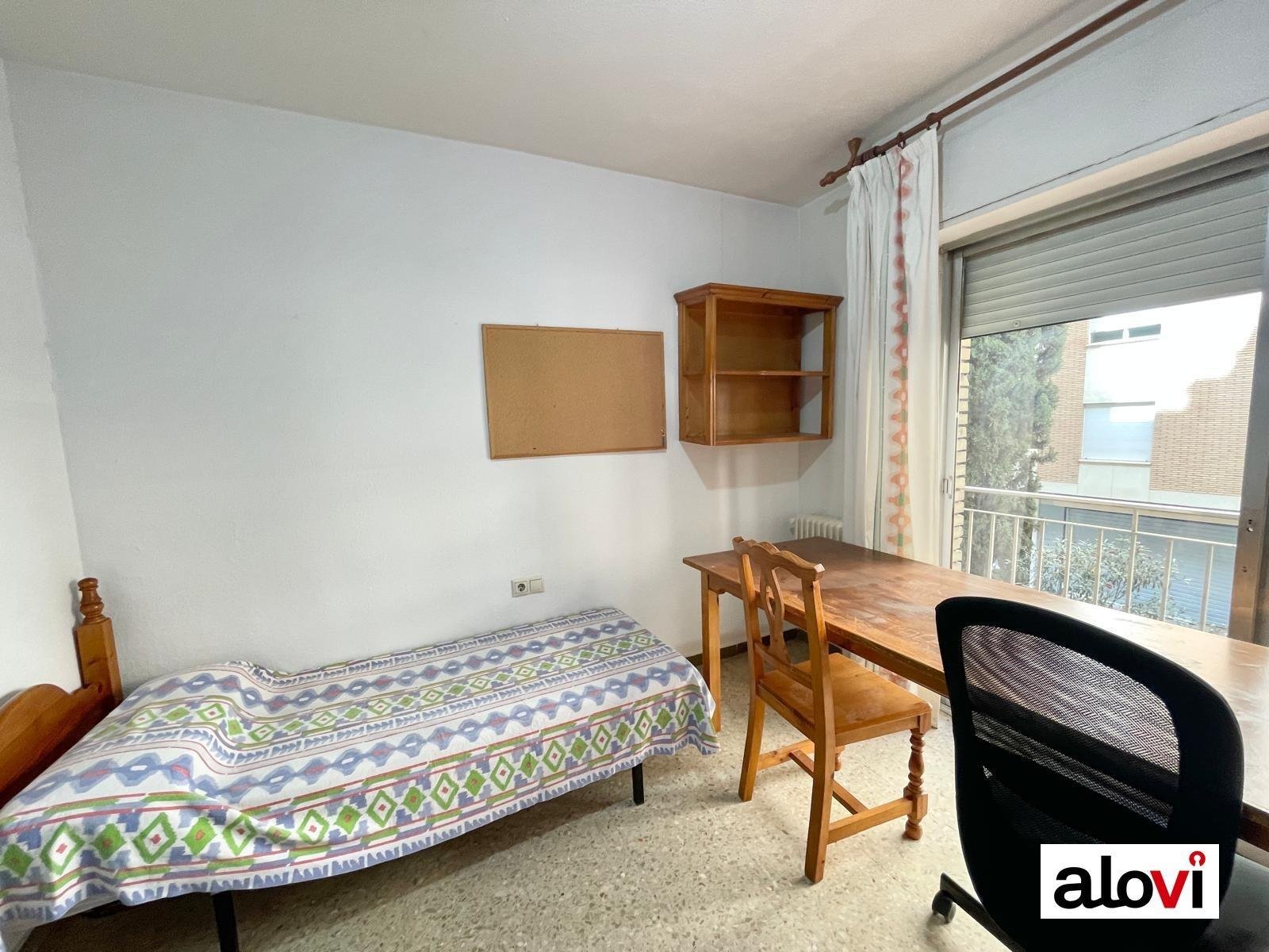 Habitación 200 m², Granada