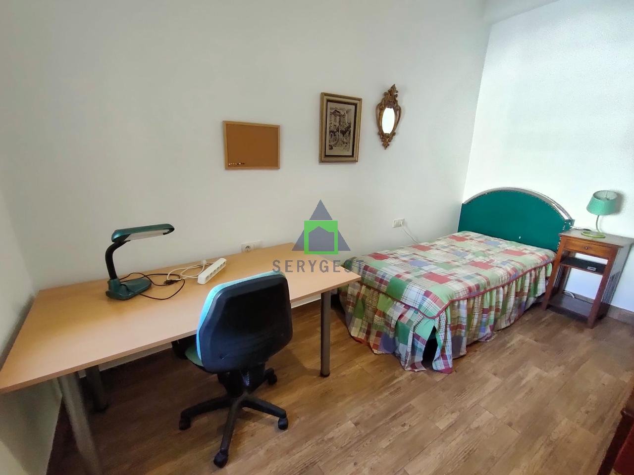Habitación 90 m², Ourense