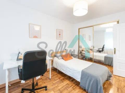 Piso de 93 m² en Oviedo