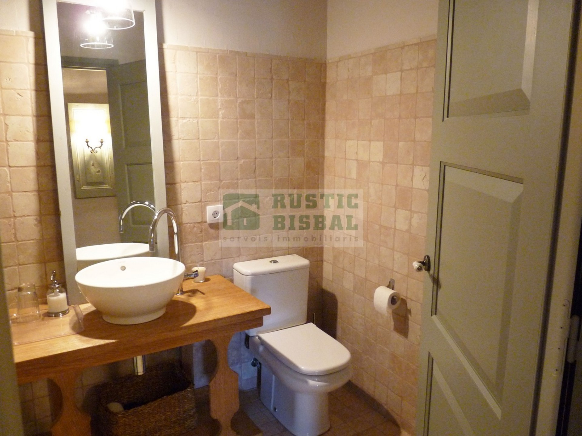 Piso de 250 m² en Corçà