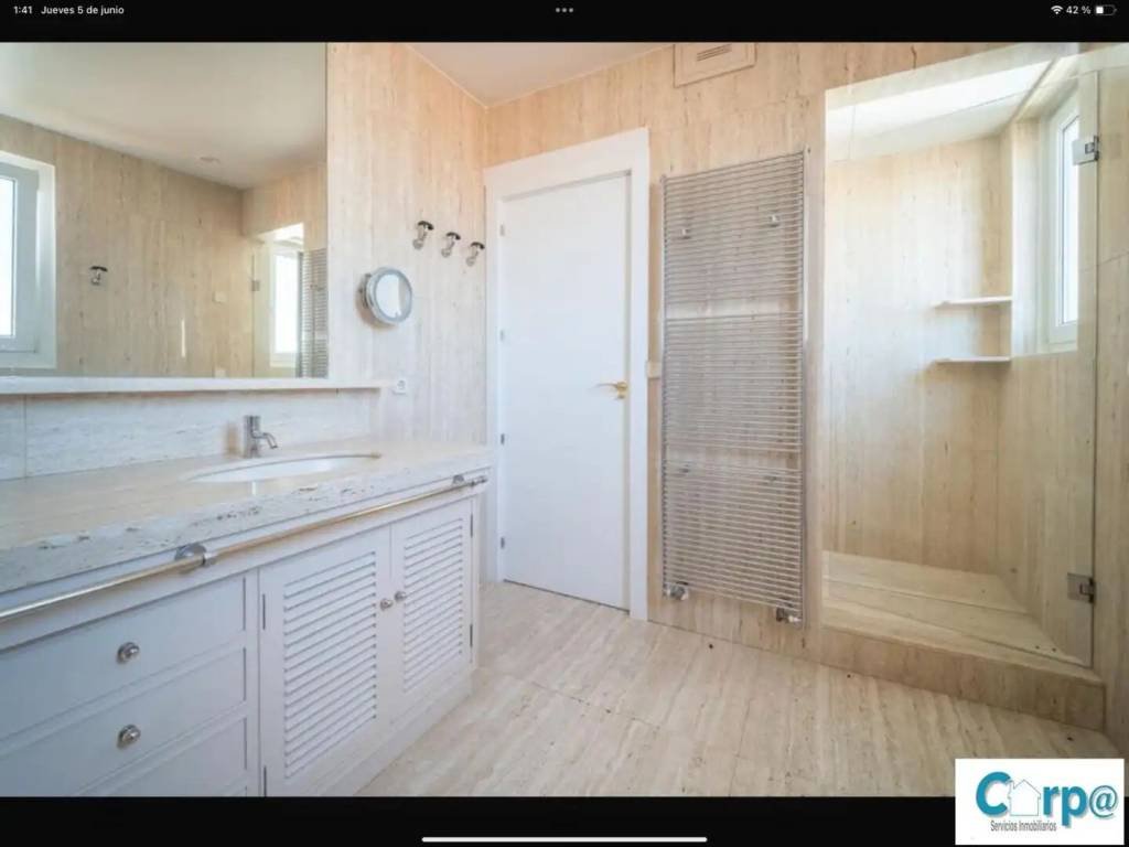 Piso de 189 m² en Pamplona