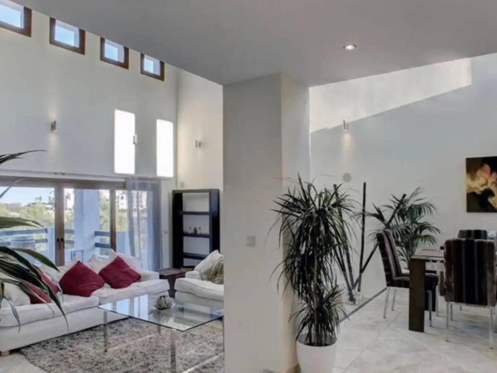 Casa de 340 m² en Estepona