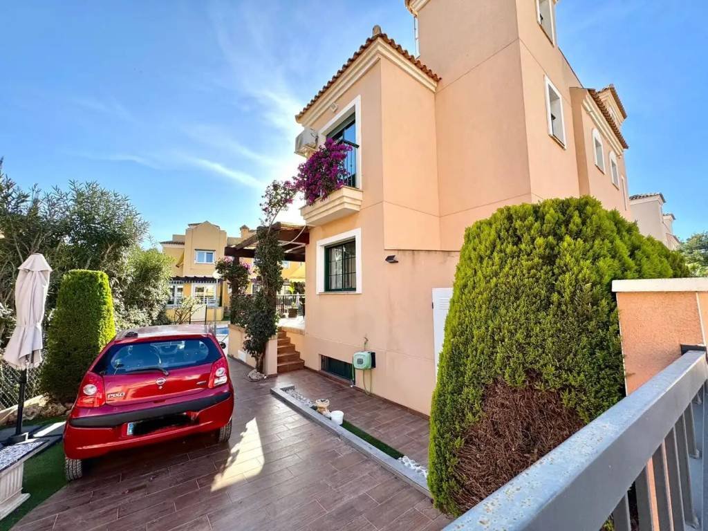 Casa de 115 m² en Orihuela