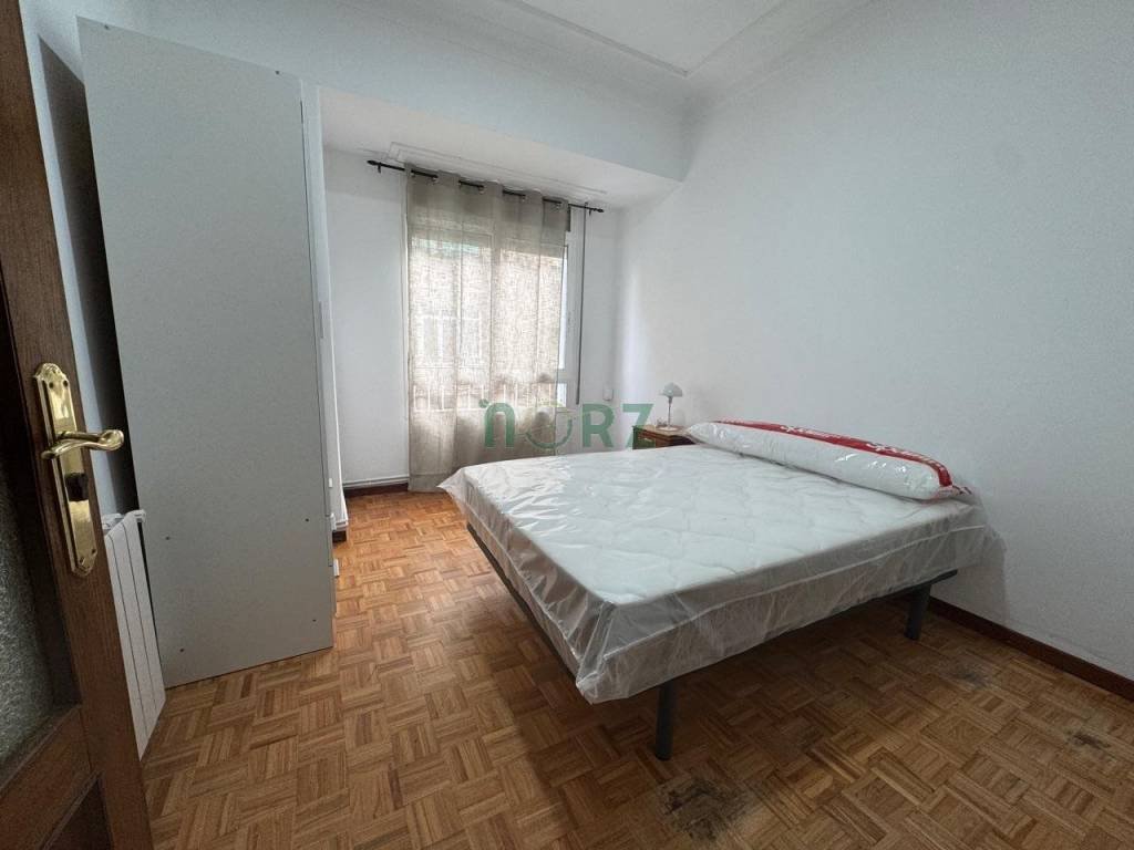 Habitación 112 m², Ourense