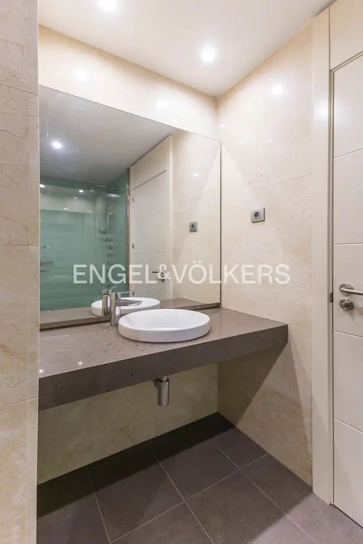Wohnung 102 m² in Madrid