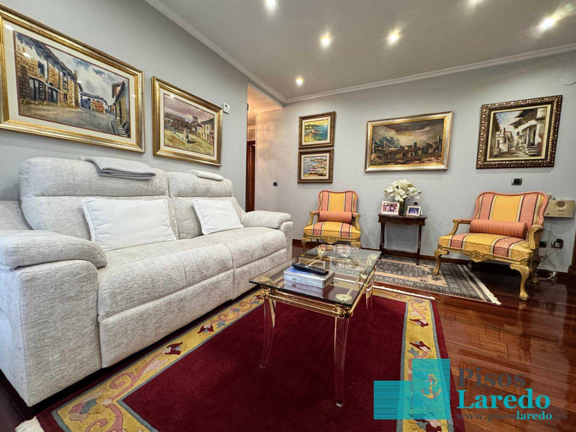 Piso de 100 m² en Laredo