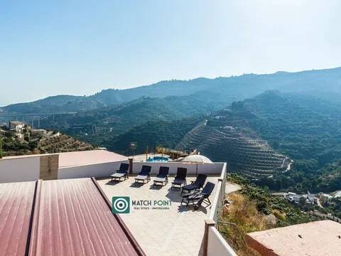 Wohnung 75 m² in Almuñécar