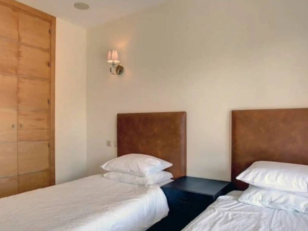 Casa de 340 m² en Estepona