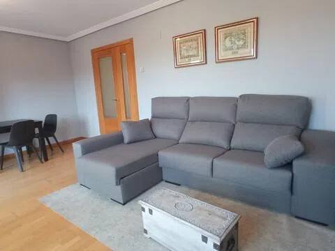 Piso de 93 m² en Oviedo