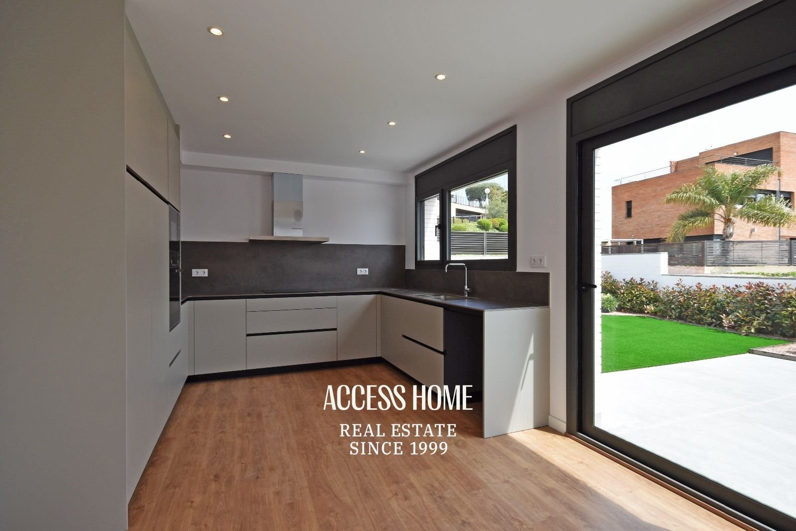 Casa 364 m² a Tiana