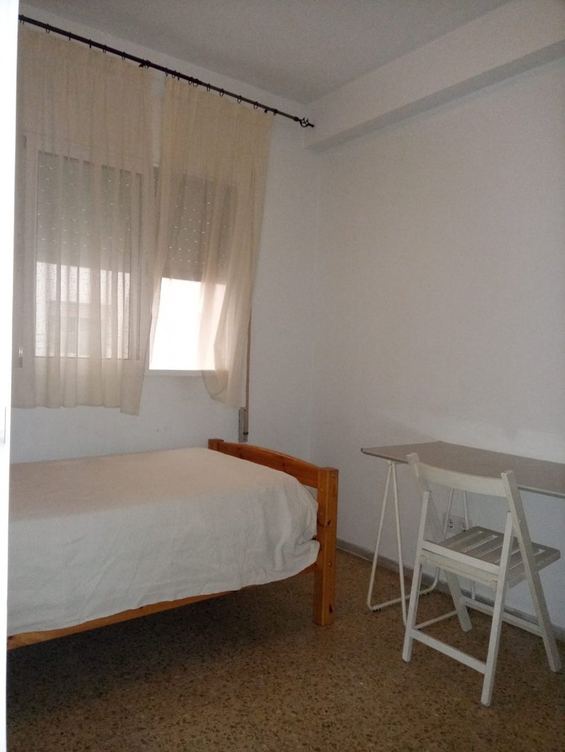 Piso de 80 m² en Cádiz