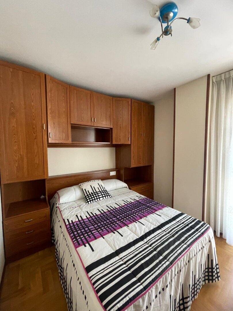 Piso de 80 m² en Salas