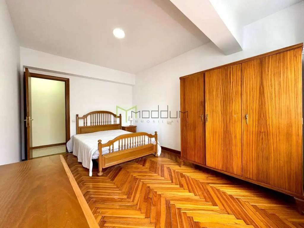 Pis de 94 m² a Santiago de Compostel·la