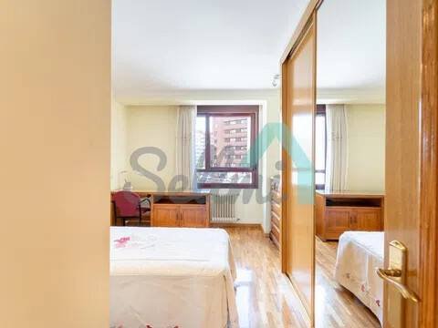 Piso de 104 m² en Oviedo