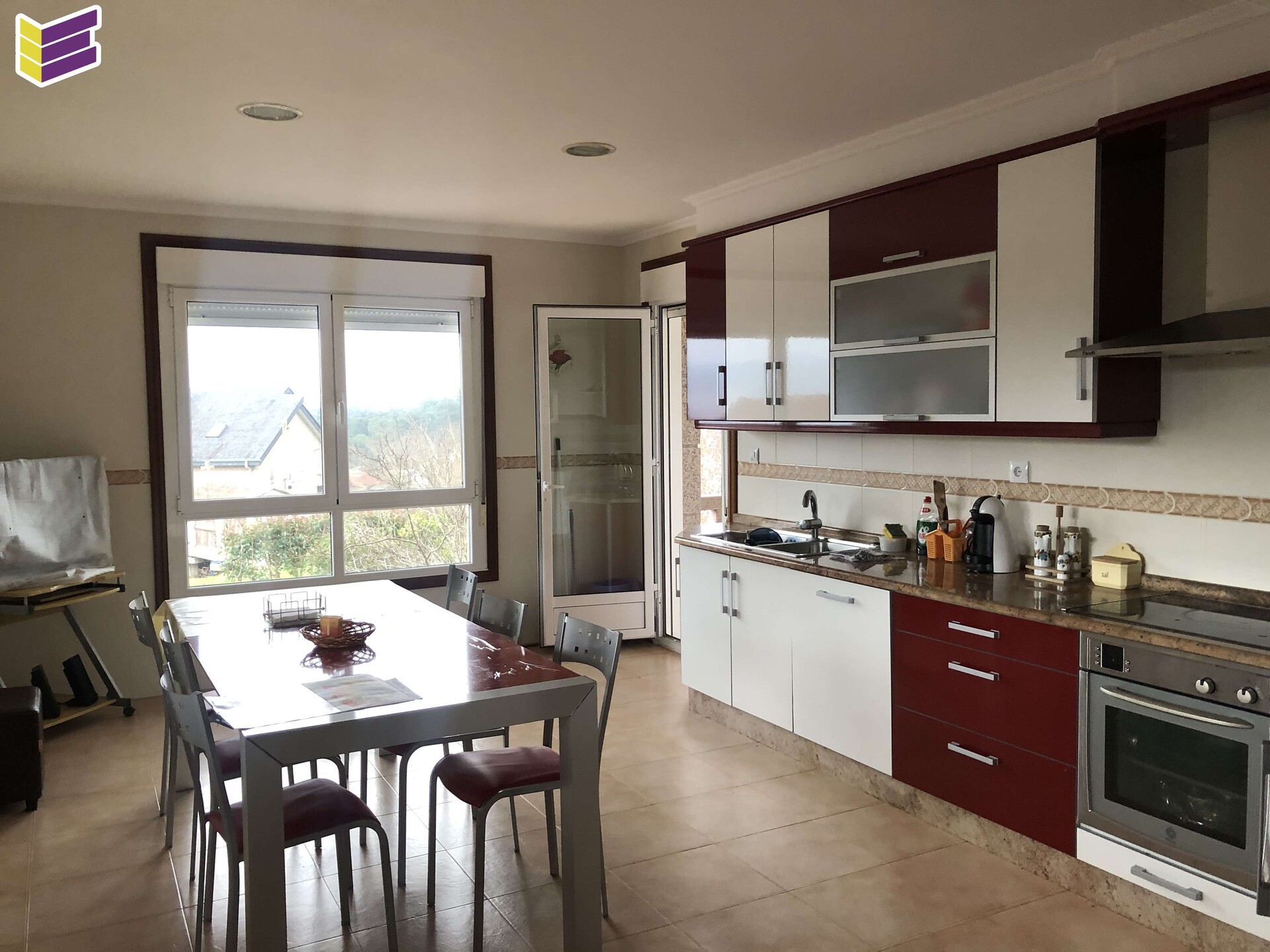 Haus 377 m² in O Porriño