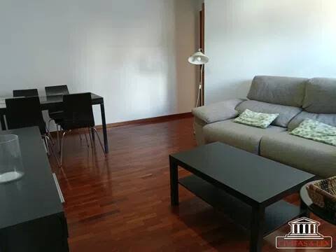 Piso de 80 m² en Ourense