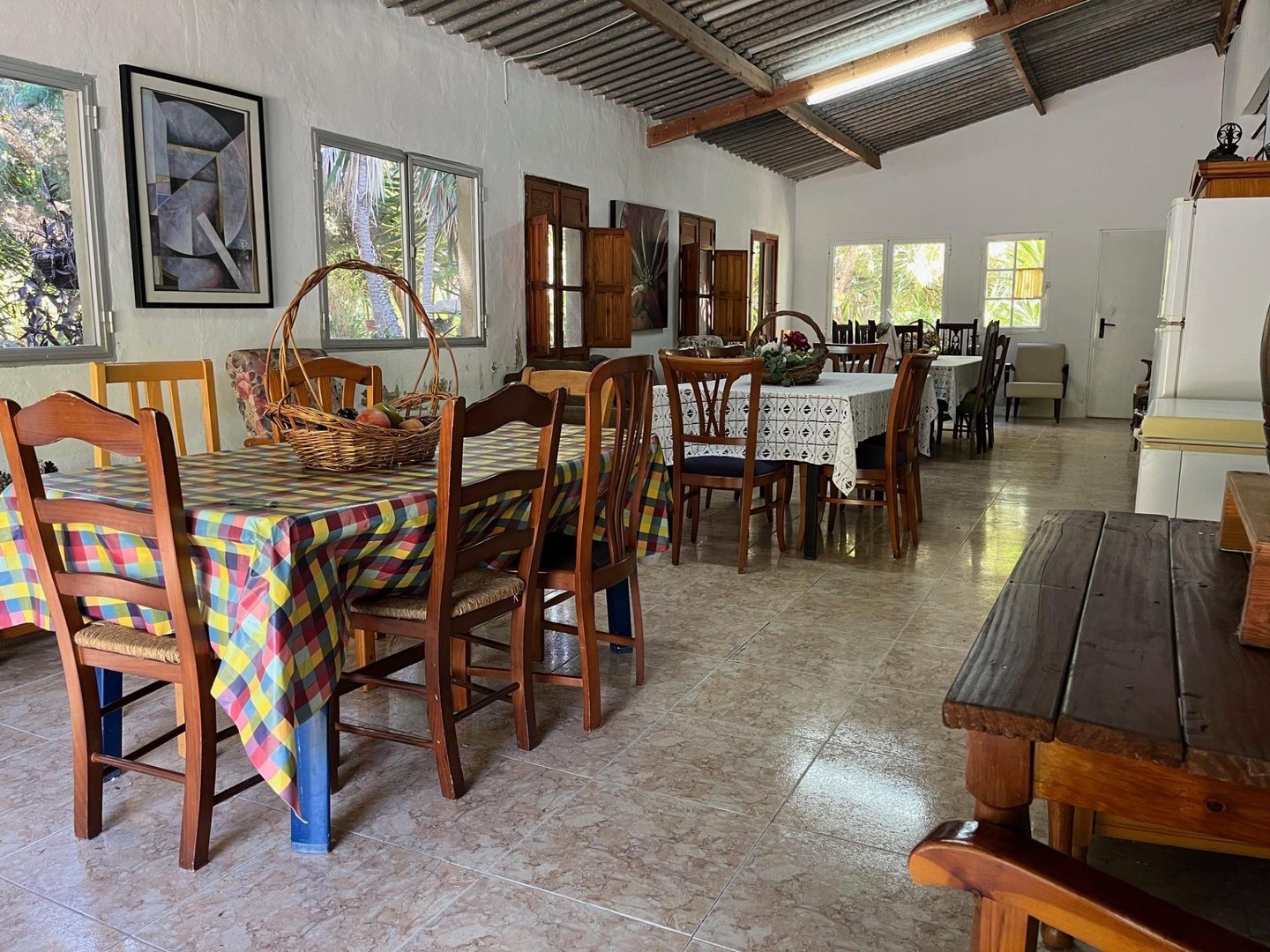Pis de 3000 m² a Dolores