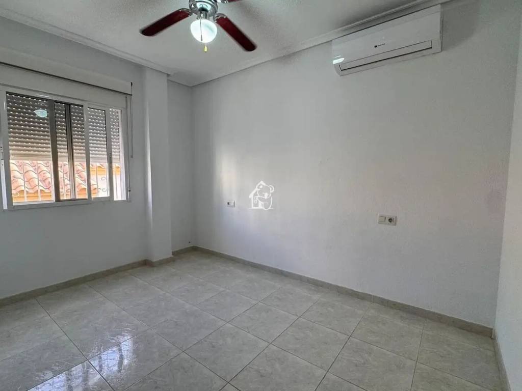 Casa de 90 m² en Orihuela