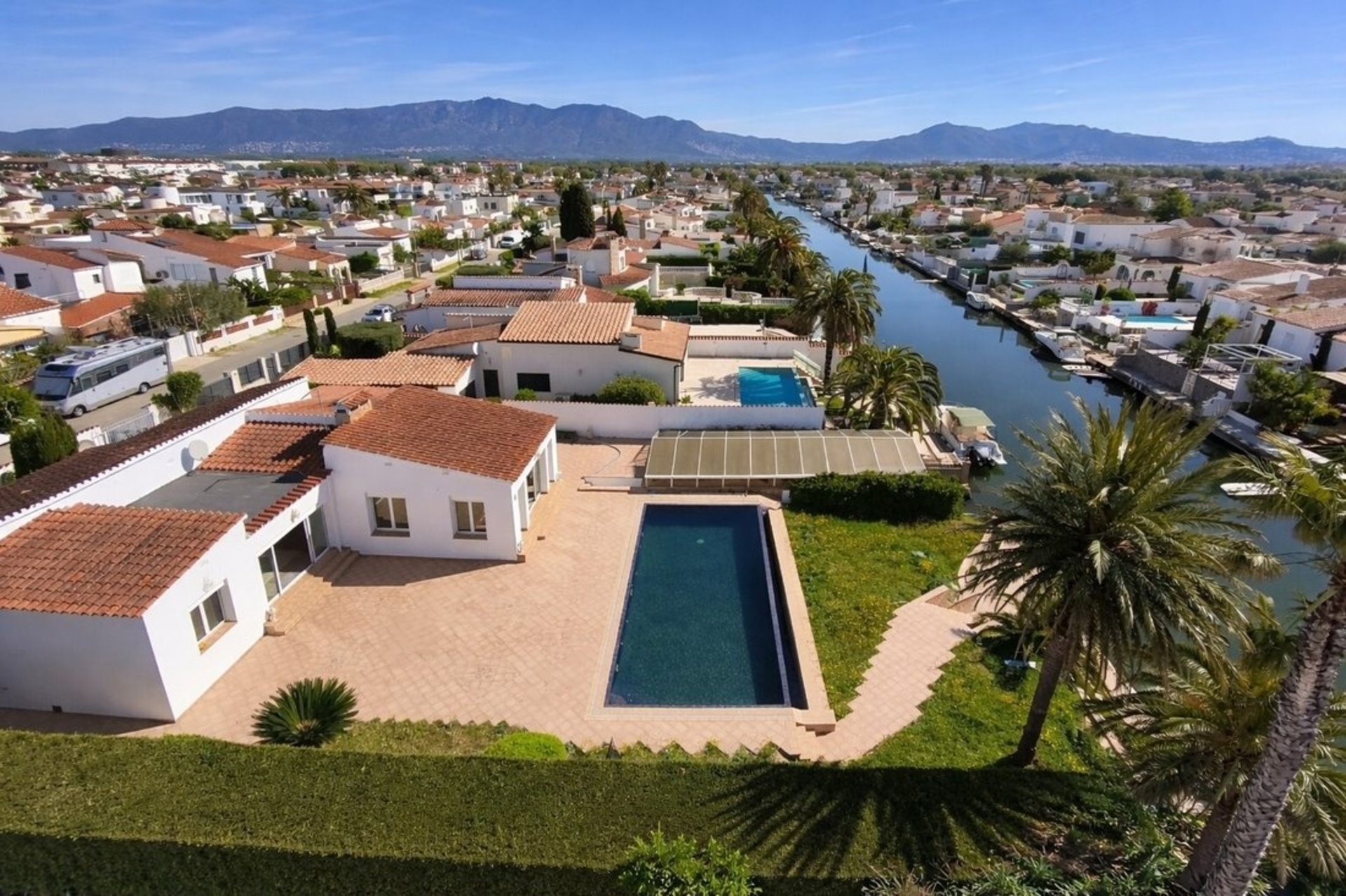 Piso de 397 m² en Castelló d'Empúries