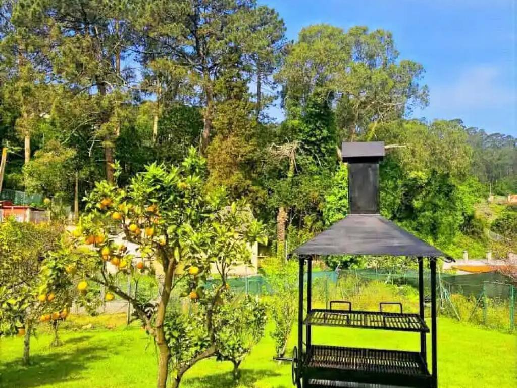 House 300 m² in Cangas de Morrazo