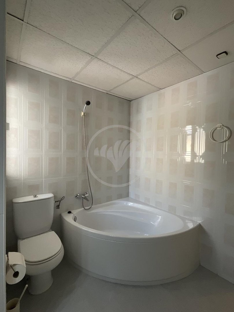 Piso de 100 m² en Linares