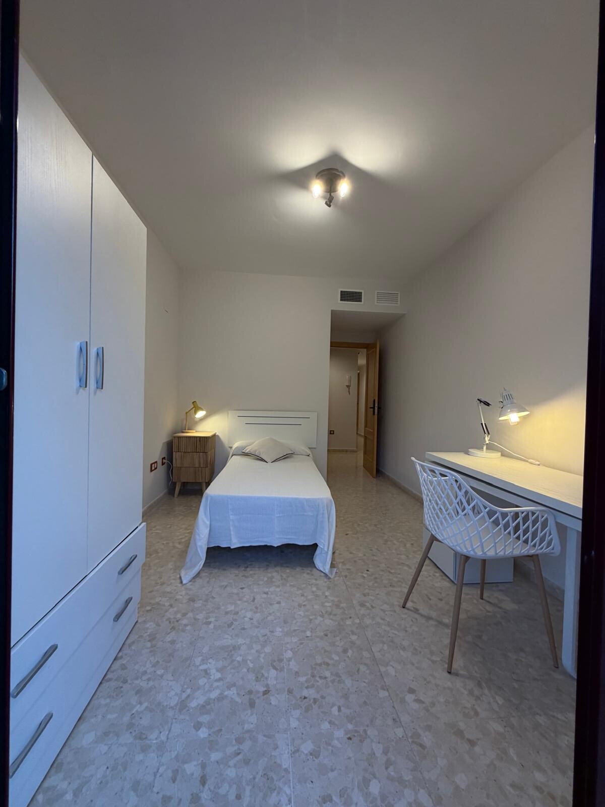 Habitación 300 m², Badajoz