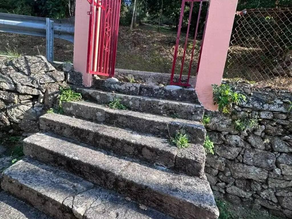 Casa de 95 m² en Parada de Sil