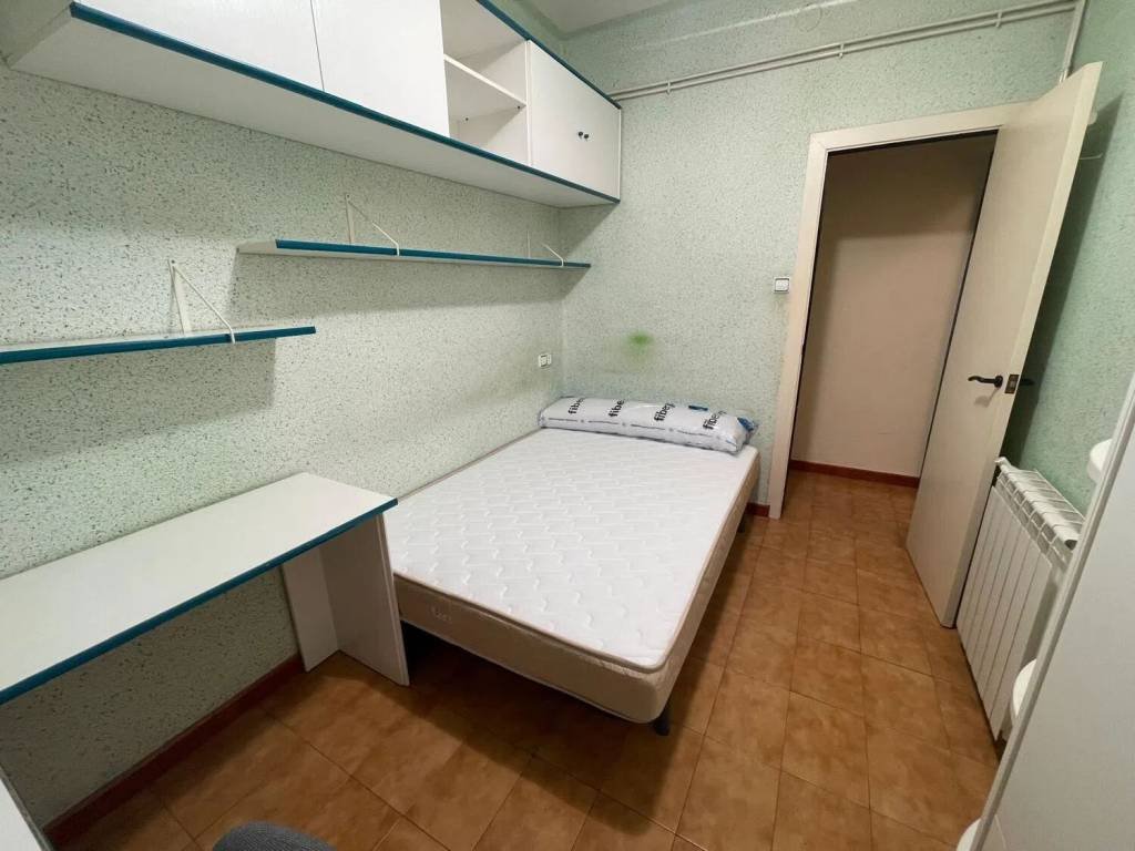 Habitación 130 m², Lérida